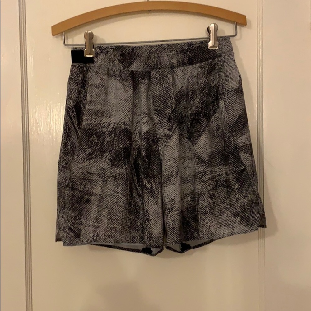 LULULEMON Surge Shorts 4”